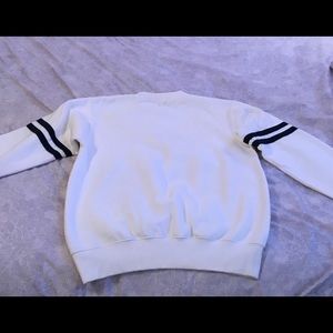 BRANDY MELVILLE white and naxy stripped crewneck